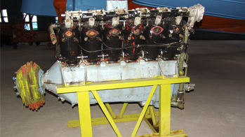 Εμβολοφόρος κινητήρας Mikulin M-17A