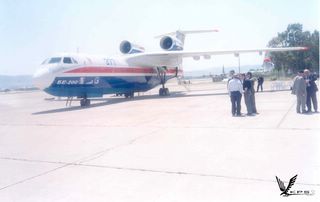 Be-200 Αμφίβιο αεροσκάφος πολλαπλού ρόλου. Πρώτη πτήση: 1998 © Konstantinos Panitsidis Be-200 Αμφίβιο αεροσκάφος πολλαπλού ρόλου. Πρώτη πτήση: 1998 © Konstantinos Panitsidis