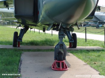 Yak-141 Σύστημα προσγείωσης © Konstantinos Panitsidis