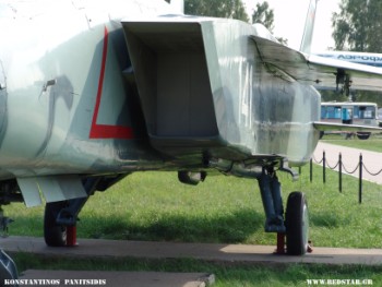 Yak-141 Αεραγωγός © Konstantinos Panitsidis 