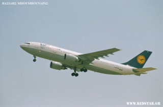 Civil aviation ©  Vasili Boubounara