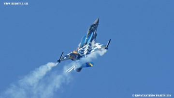 Αεροσκάφος επίδειξης F-16 της ομάδας «ΖΕΥΣ» Π.Α. Εορτή του Προστάτη της Πολεμικής Αεροπορίας: Αρχάγγελος Μιχαήλ © Konstantinos Panitsidis