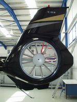 EC130B4: Η ουραία δοκός αποτελείται από ένα κατακόρυφο πτέρωμα με το στροφείο τύπου Fenestron.