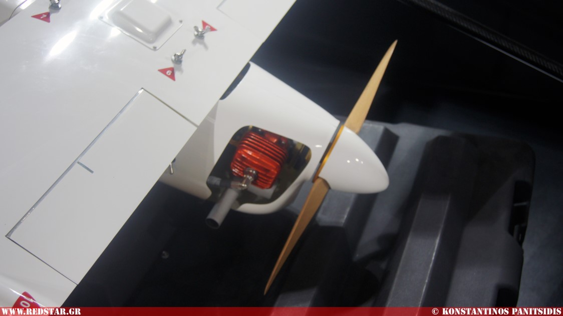  The "Ouranos" is equipped with a piston engime with system EFI (Electronic Fuel Injection) that delivers 2.5 hp.