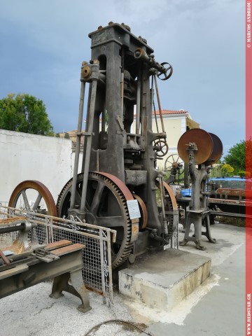 Один из трех прессовочных станков того времени который находится на территории музея, остров Кея © Маркос Андреу