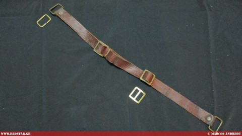 Подбородный ремешок, хорошо видна двойная пряжка ремешка © Маркос Андреу