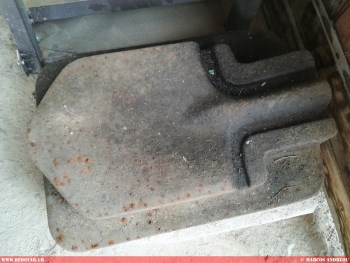 The cast iron mold for a Greek army digging tool © Marcos Andreou