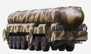 SS-25 «Sickle»: Οι αυτοκινούμενοι ΙCBM «Τοpοl»