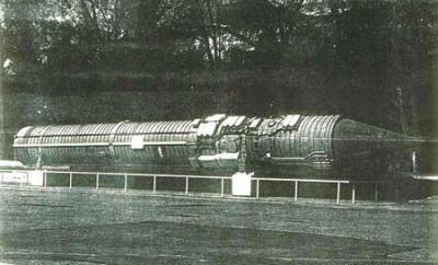 Πύραυλος-διοίκησης εκπομπής σήματος εκτόξευσης 15Α11. Βάρος: 71 τ., εμβέλεια: 11.000 χλμ. © life-live.my1.ru